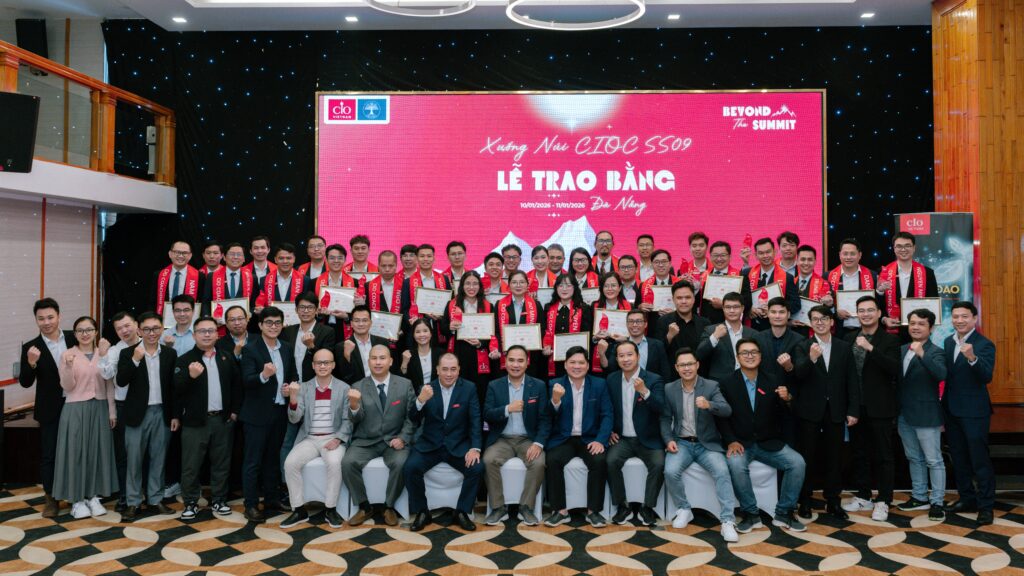 Lễ trao bằng chương trình Huấn luyện hạt giống lãnh đạo số mùa 9