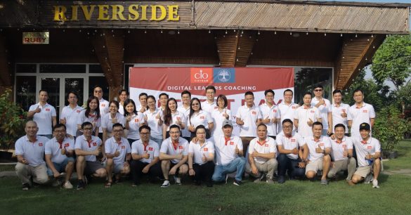Ảnh tập thể học viên và ban huấn luyện Digital Leaders Coaching SS10 TP.HCM tại Retreat Day