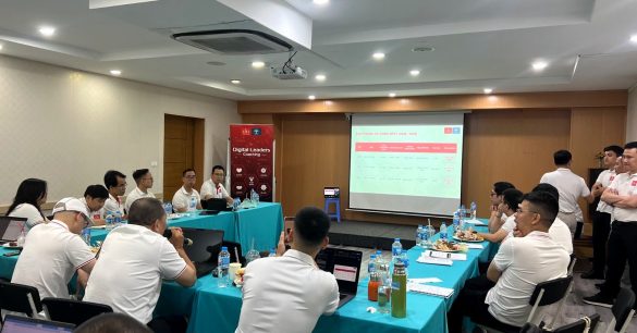 Học viên Digital Leaders Coaching SS10 Hà Nội trong buổi học ITSM